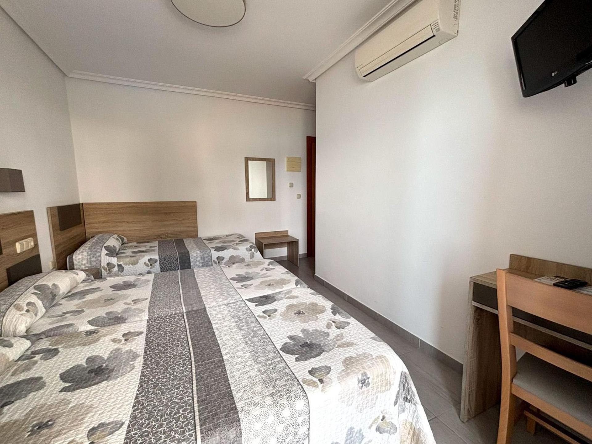אלתיאה Hostal El Trovador מראה חיצוני תמונה