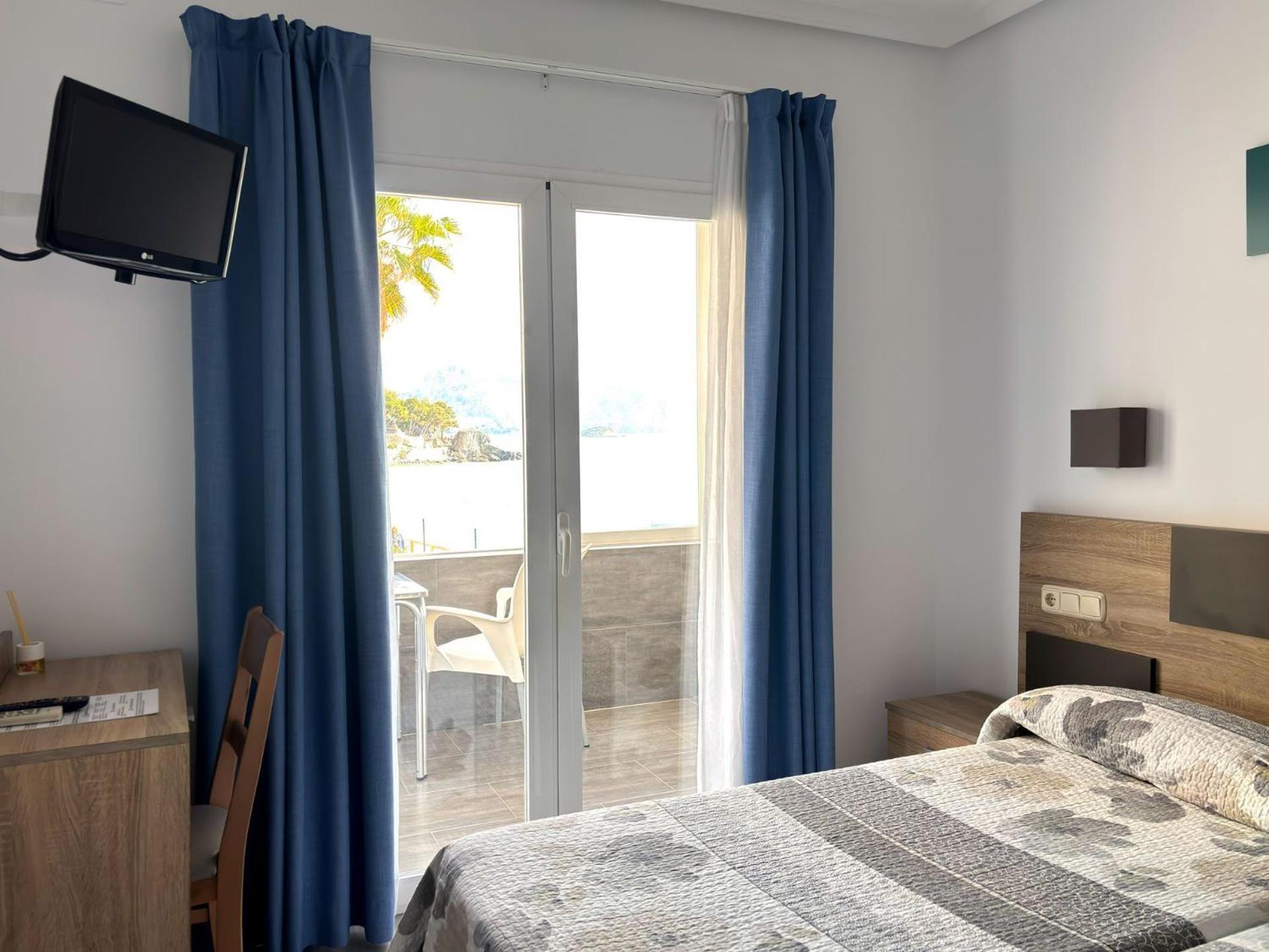 אלתיאה Hostal El Trovador מראה חיצוני תמונה