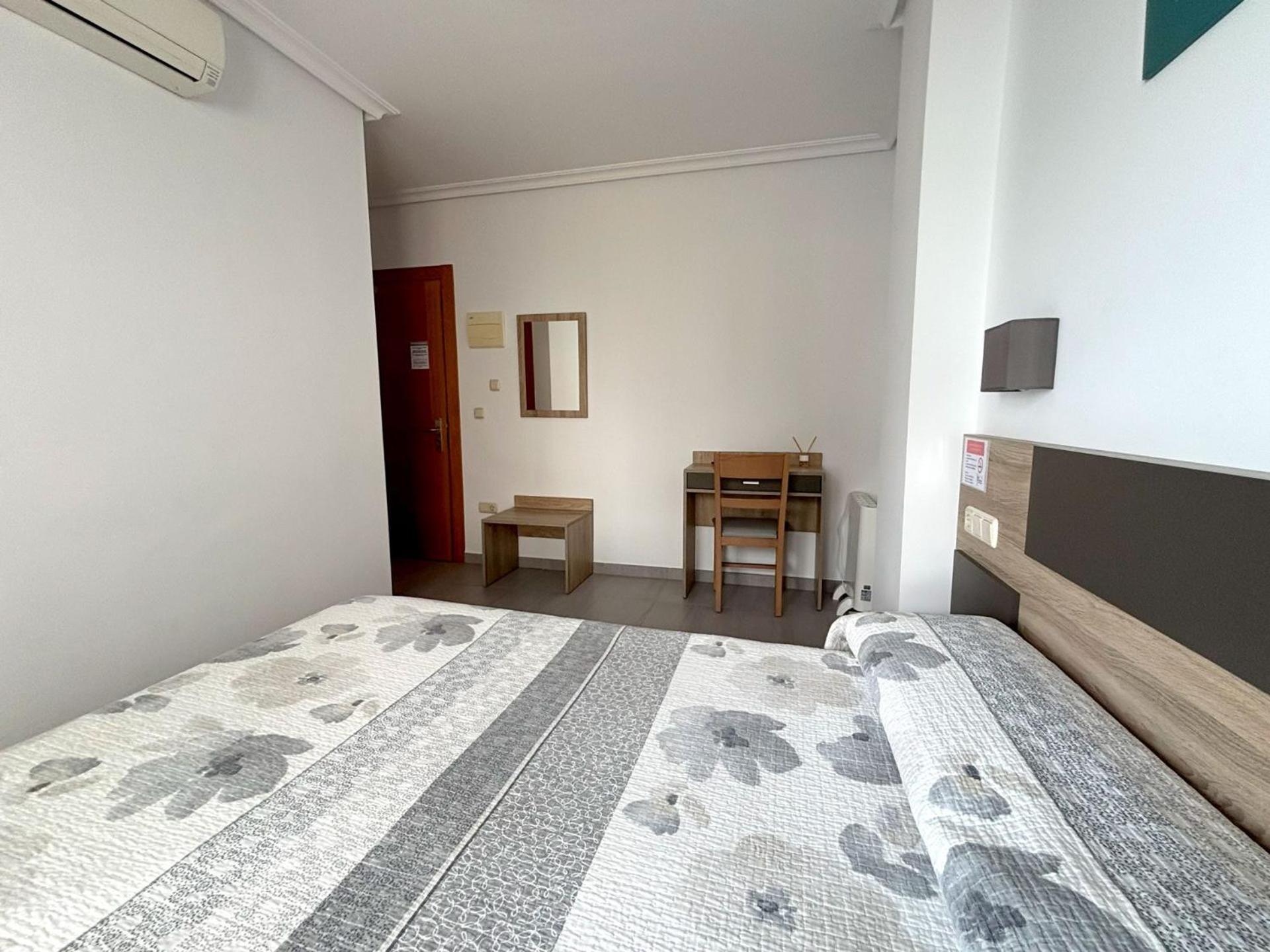 אלתיאה Hostal El Trovador מראה חיצוני תמונה