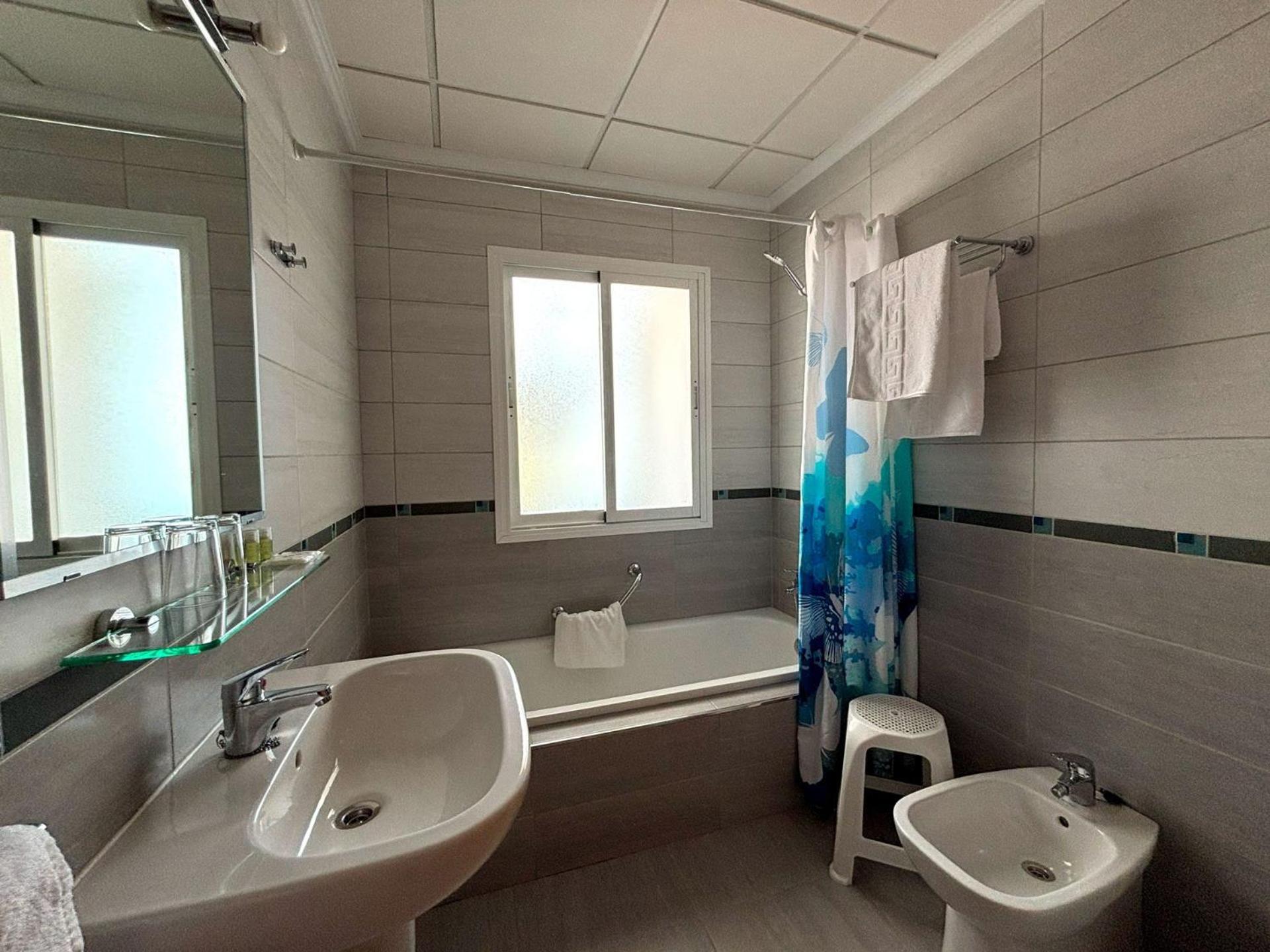 אלתיאה Hostal El Trovador מראה חיצוני תמונה