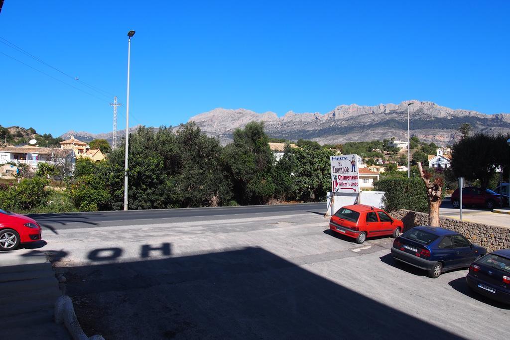 אלתיאה Hostal El Trovador מראה חיצוני תמונה